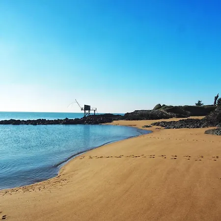 Rez-de-jardin Pour 4 A 500m Des Plages A *